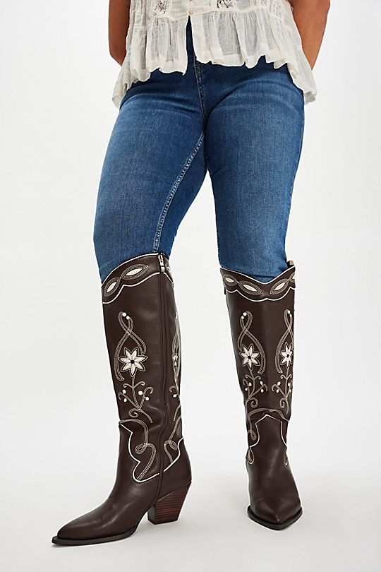 Aviva Boot