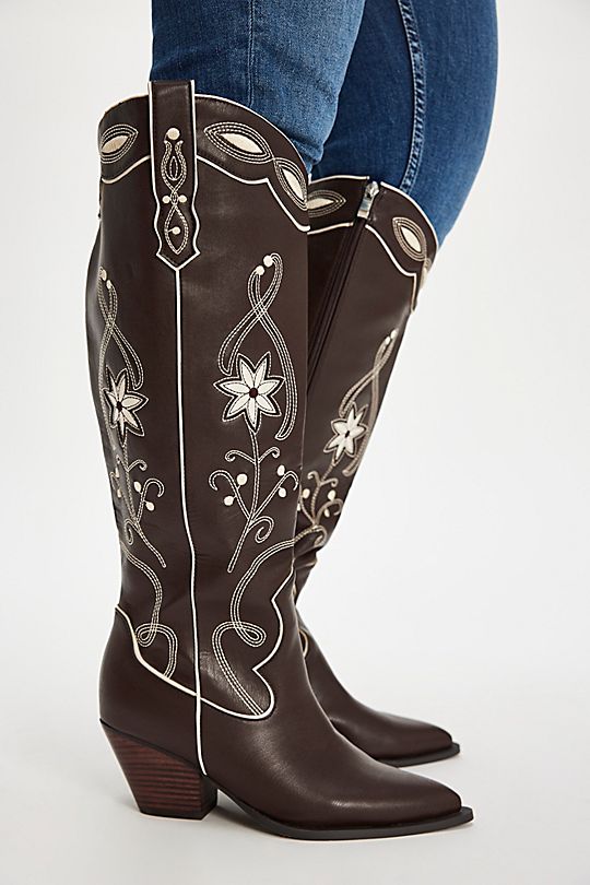 Aviva Boot