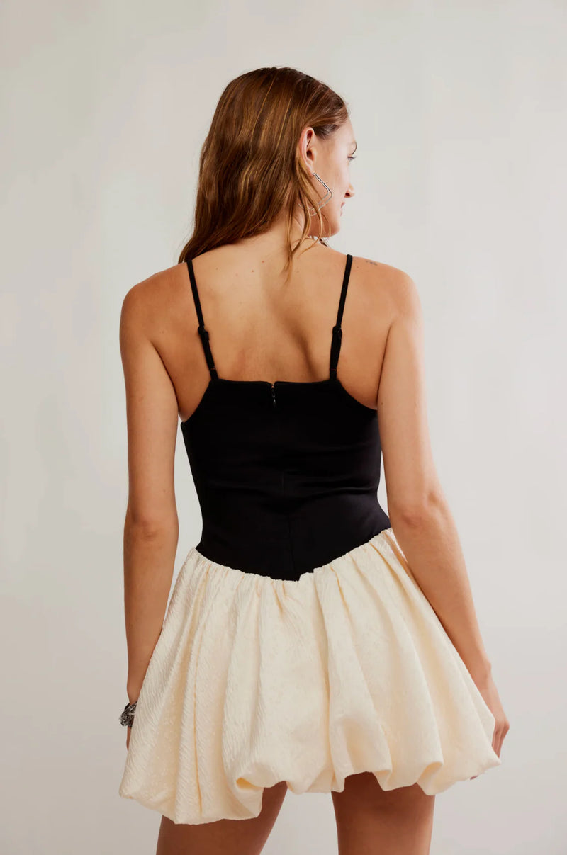 Tinsel Kiss Mini-Black