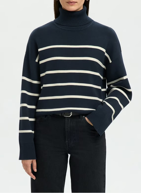 Kamma Turtleneck Sweater