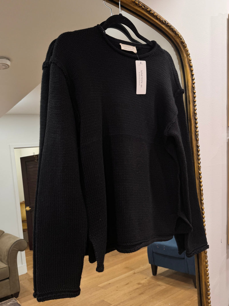 Betty Classic Crewneck