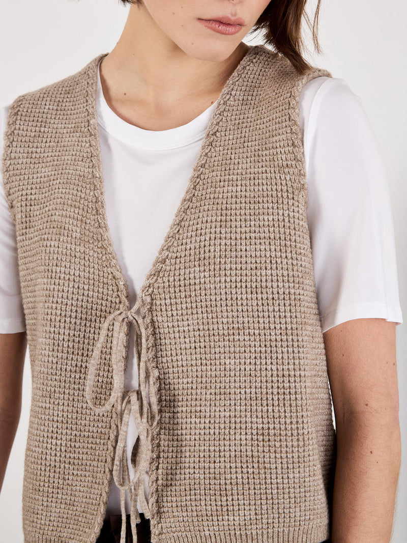 Scallop Waffle Vest