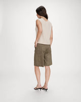 Nars Vest
