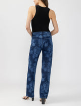 Avery Relaxed-Floral