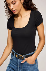 Fiora Tee