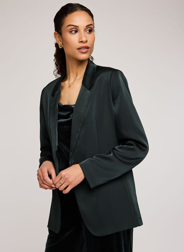 Dione Blazer