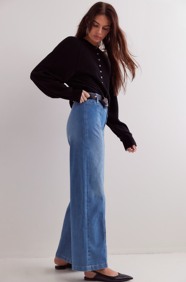 Libre Wide Leg Jean