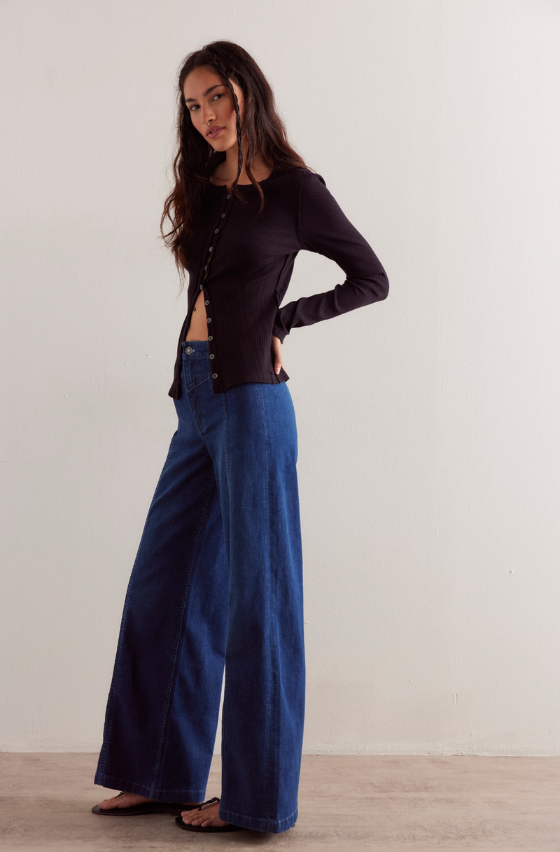 Libre Wide Leg-Lock & Key