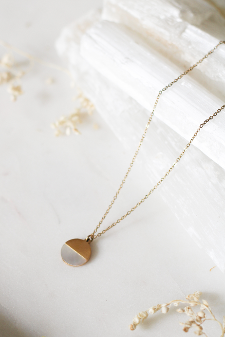 Luna Shell Necklace